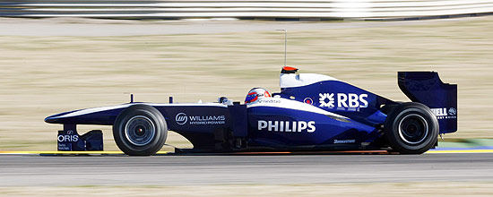 Barrichello conduz sua Williams durante uma sessão de testes em fevereiro, em Valencia, na Espanha