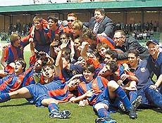 Lionel Messi celebra título conquistado nas "canteras" (categorias de base) do Barcelona