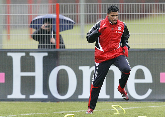 O zagueiro brasileiro Breno em treino do Bayern, em Munique, na Alemanha