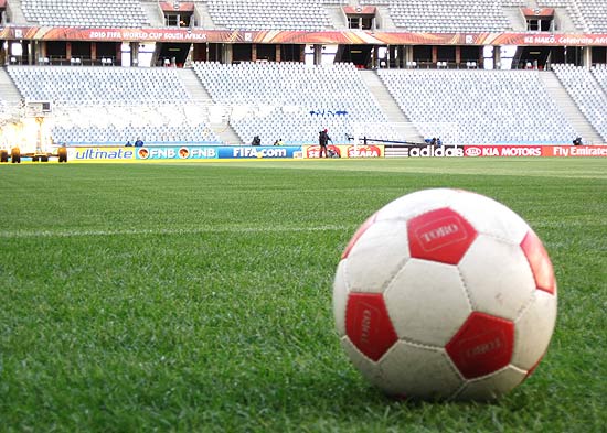 De  fato, o gramado parece uma ''mesa de sinuca'', sem ondulações e  completamente verde, sem falhas