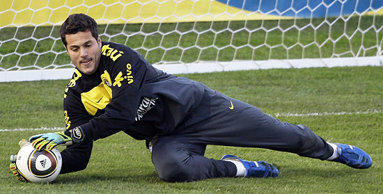 Julio Cesar durante treinamento da seleo para a Copa-2010