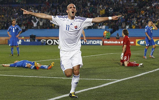 o eslovaco Robert Vittek igualou o argentino Gonzalo Higuaín na artilharia da Copa