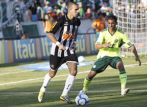 Diego Tardelli ainda em ao pelo Atltico-MG, contra o Palmeiras, pelo Campeonato Brasileiro de 2010