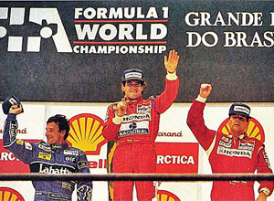 Ayrton Senna comemora vitria em 91 em So Paulo; clique na imagem e veja galeria com todos brasileiros que venceram no pas