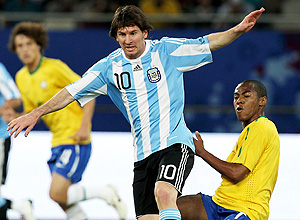 Em jogada individual, Messi define a vitria da Argentina sobre o Brasil