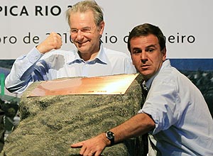 O presidente do COI, Jacques Rogge, e o prefeito do Rio, Eduardo Paes, durante evento visando os Jogos Olímpicos de 2016