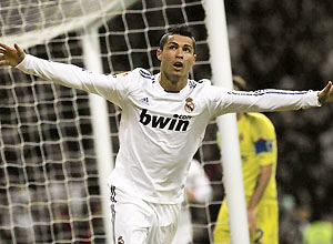 Cristiano Ronaldo comemora gol pelo Real