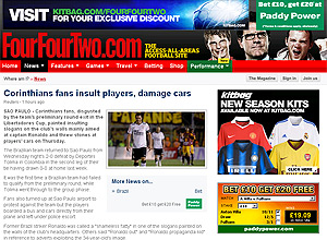 Corinthians fans insult players, damage cars