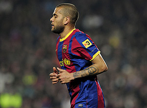 O lateral direito Daniel Alves, do Barcelona