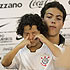 Ronaldo leva os filhos e se emociona no adeus(Robson Ventura/Folhapress)