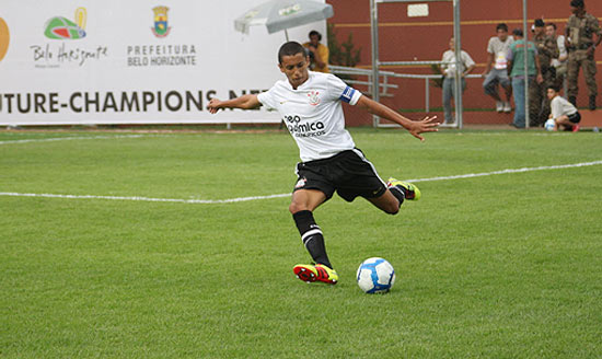 Marquinhos, 16, zagueiro do Corinthians e da seleção brasileira sub-17. Crédito: Divulgação