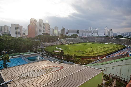 Imagem área do estádio do Parque Antarctica e das piscinas do Palmeiras