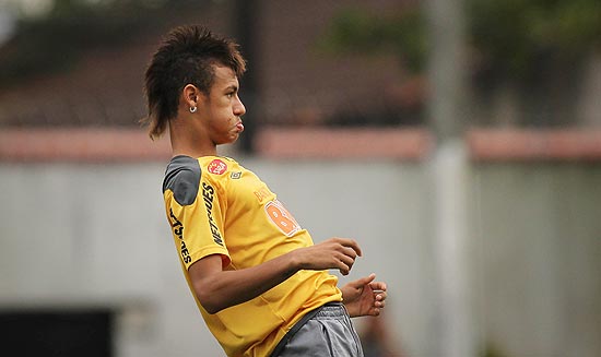 Neymar, durante treino do Santos realizado no CT Rei Pelé