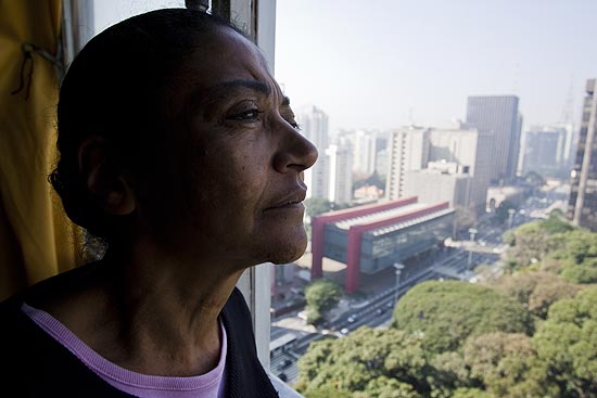 Dirce Amaral, moradora da avenida Paulista que dorme na casa da filha durante a Parada Gay de So Paulo
