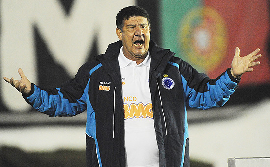 O tcnico Joel Santana, do Cruzeiro 