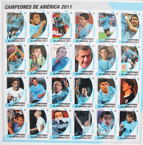 A série com 24 selos com imagens dos uruguaios campeões da Copa América de 2011