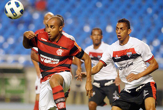 http://f.i.uol.com.br/folha/esporte/images/11230899.jpeg