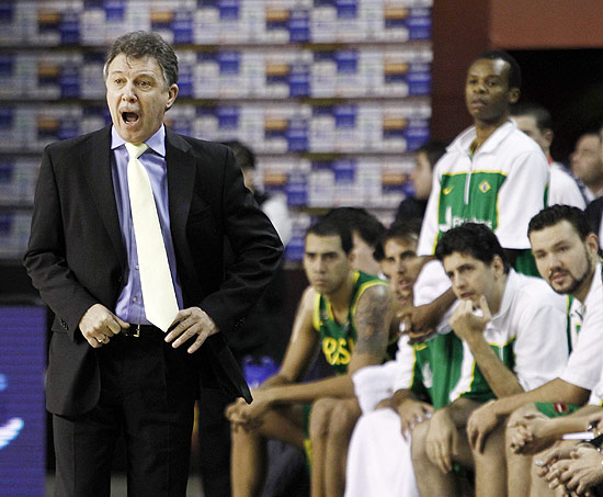 O argentino Ruben Magnano, técnico da seleção brasileira de basquete