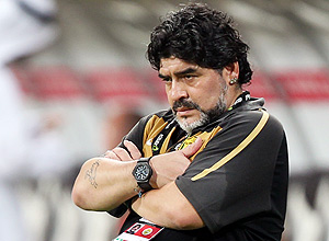 Maradona, em partida do Al Wasl, dos Emirados Árabes