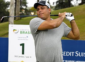 Ronaldo durante o torneio de golfe