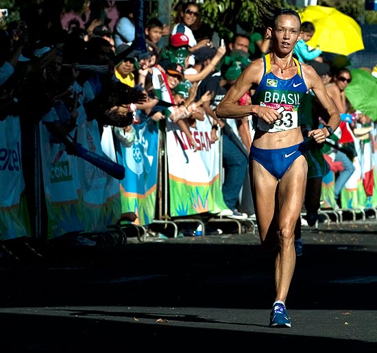 Adriana participa da maratona do Pan em Guadalajara