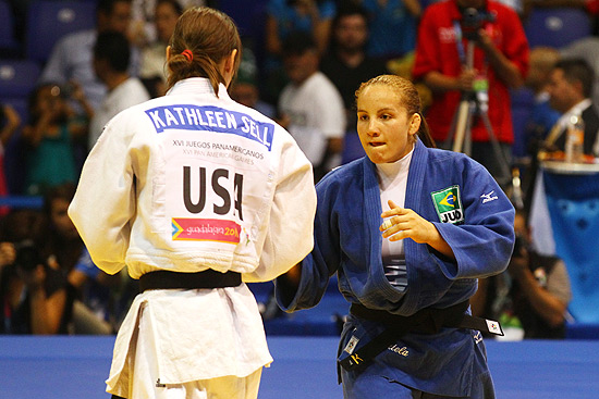 A judoca Maria Portela durante uma prova no Pan-Americano de Guadalajara