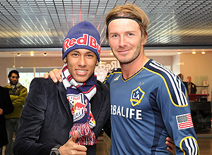 Neymar e Beckham, ento no Los Angeles Galaxy, dos EUA, posam para foto