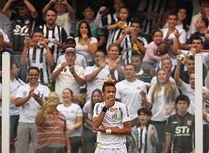 Neymar marca, dá assistência, Santos vence o Vasco e ajuda o Corinthians