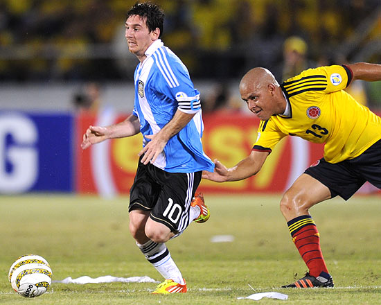 Lionel Messi no jogo da Argentina contra a Colômbia pelas eliminatórias da América do Sul