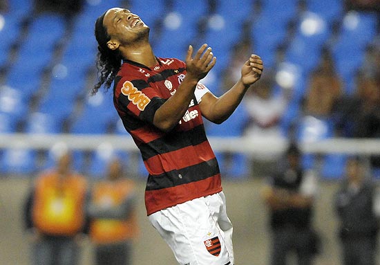 O atacante Ronaldinho Gaúcho em jogo do Flamengo