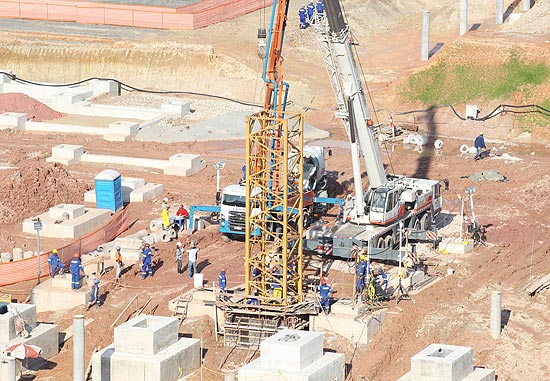 Obras no terreno em Itaquera; clique na foto e veja galeria