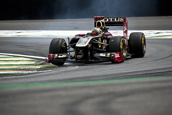 O piloto brasileiro Bruno Senna durante o treino classificatorio deste sábado à tarde, em Interlagos