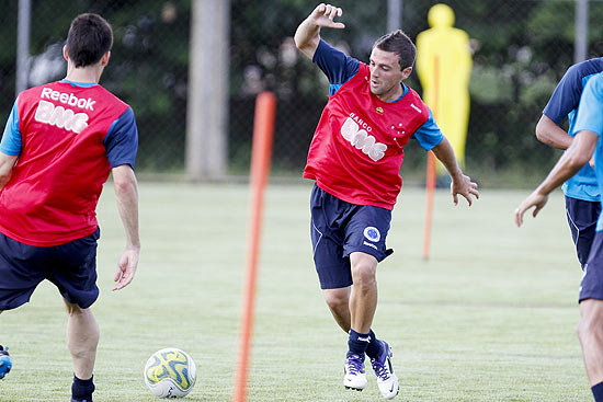 O atacante Montillo durante treino do Cruzeiro na última quarta-feira, em Belo Horizonte 