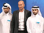 Zidane no Qatar (Karim Jaafar - 16.set.10/France Presse)