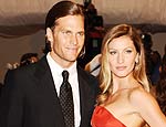 Gisele Bündchen e o marido Tom Brady, dos Patriots (Peter Kramer - 2.mai.11/Associated Press)