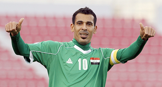Younus Mahmood comemora um dos gols do Iraque