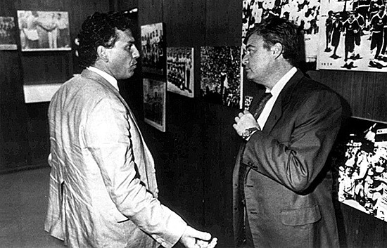 Sebastio Lazaroni conversa com Ricardo Teixeira em 1989; clique na foto e veja galeria