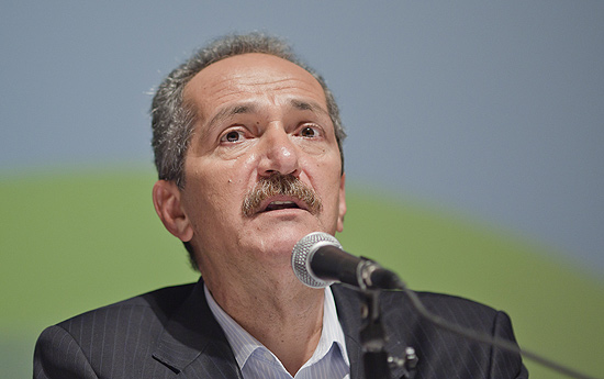 O ministro do Esporte, Aldo Rebelo, durante entrevista coletiva em São Paulo