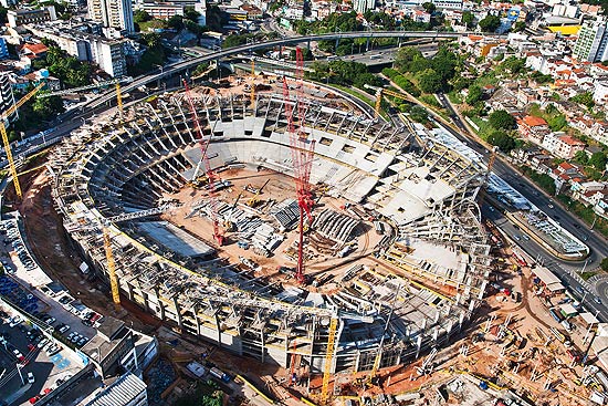 Obras da Arena Fonte Nova, em Salvador, para a Copa-2014