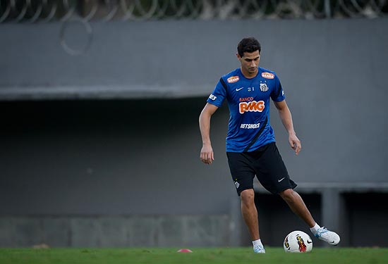 O meia Paulo Henrique Ganso durante treino do Santos 