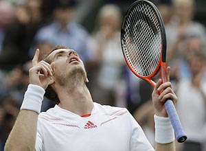 Andy Murray comemora vitria sobre Ferrer