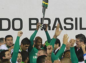Jogadores comemoram a conquista da Copa do Brasil