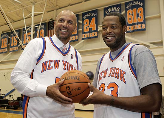 O armador Jason Kidd (à esquerda) durante sua apresentação no New York Knicks