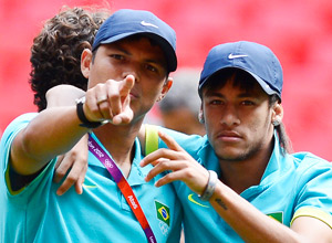 Thiago Silva e Neymar em treino do Brasil