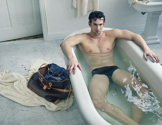 Campanha da Louis Vuitton com Michael Phelps na banheira