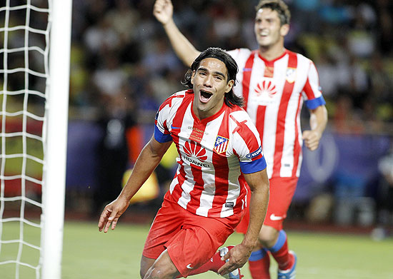 O atacante colombiano Falcao comemora gol do Atlético de Madri sobre o Chelsea