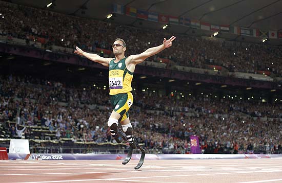 Oscar Pistorius vence 400 m na Paraolimpada de Londres