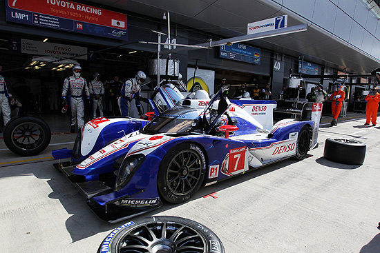 Prottipo da Toyota nos boxes de Silverstone, em agosto passado