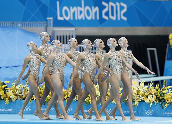 O conjunto espanhol de nado sincronizado antes de conquistar a medalha de bronze na Olimpada de Londres