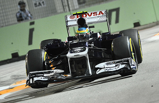 O piloto Bruno Senna, da Williams, em ao no GP de Cingapura